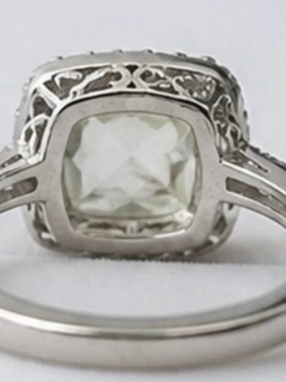 Cushion Halo Ring in Clear White